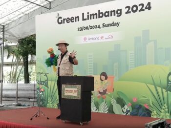 Environment Puppet Show 1